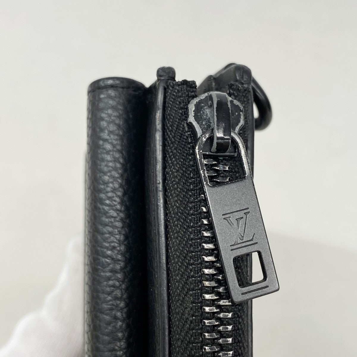 【6gd4397-k】ルイヴィトン 長財布 LVアエログラム ジッピーウォレット M69831 ブラック【中古】メンズ