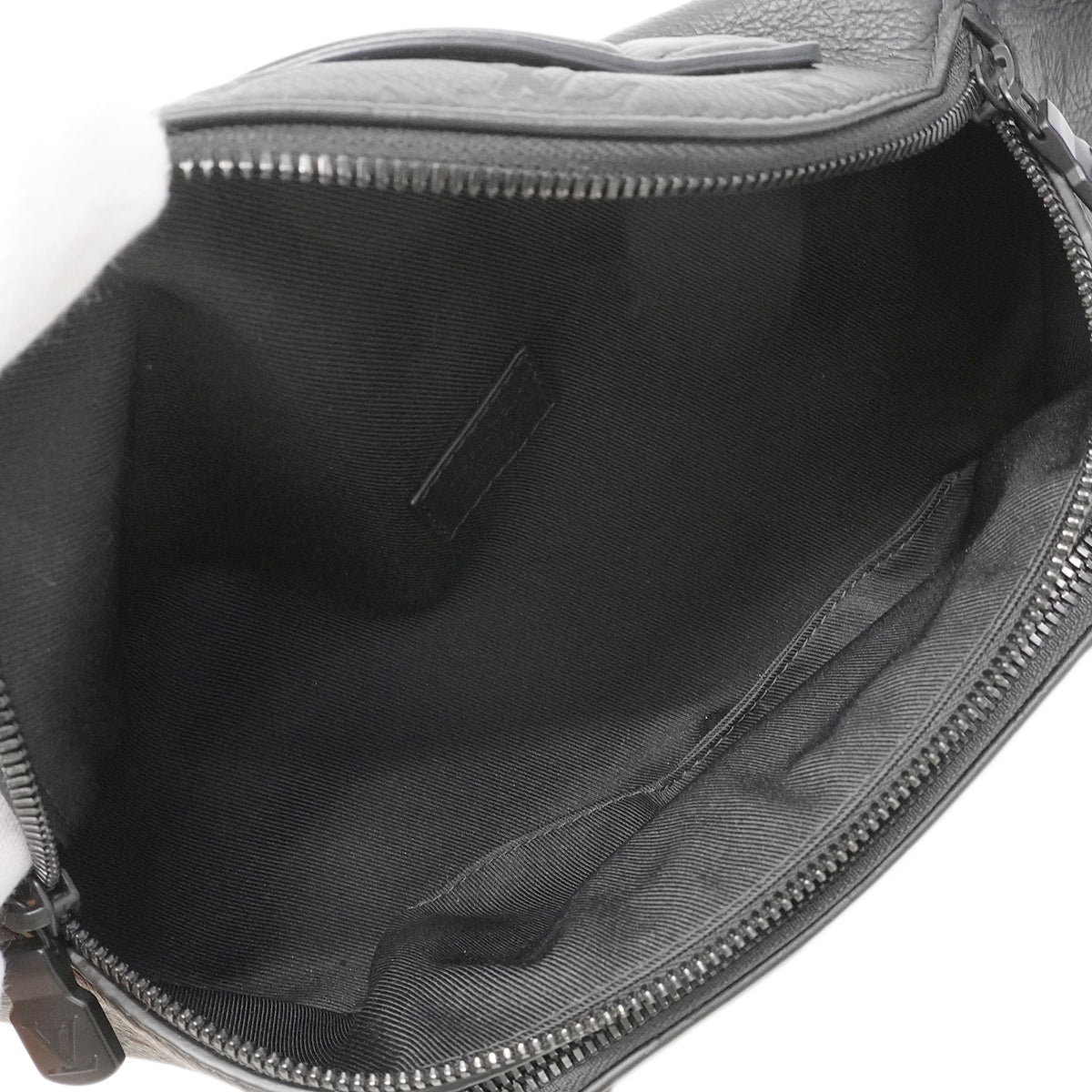 【6gd4424】ルイヴィトン ボディバッグ モノグラム･シャドウ ラッシュバムバッグ M47058 ブラック【中古】メンズ