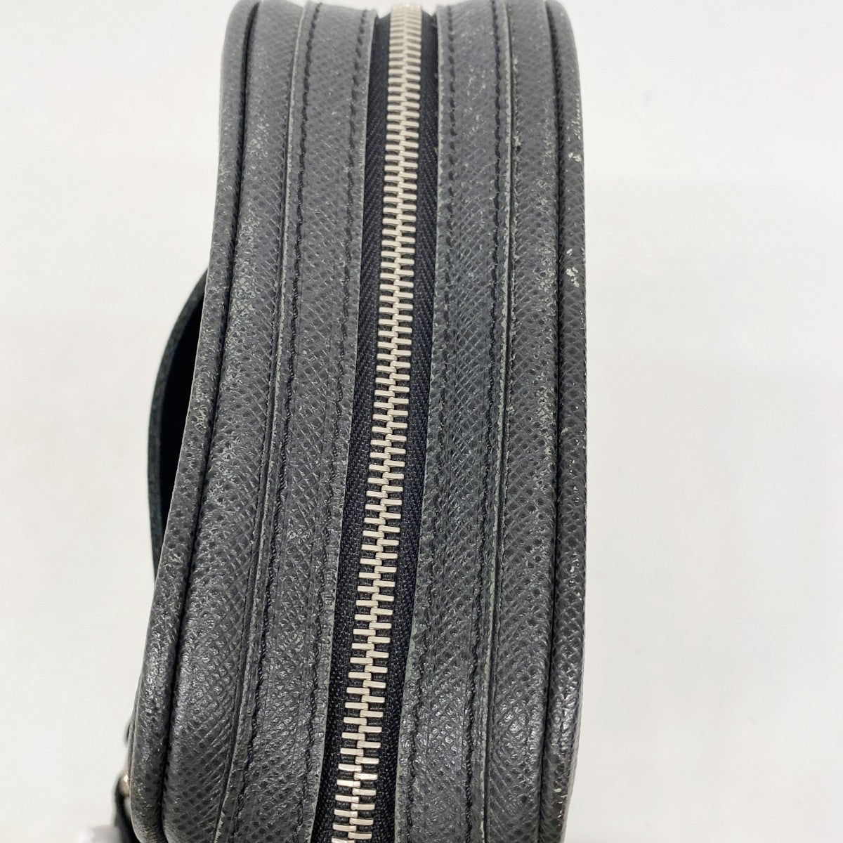 【6gd4426-k】ルイヴィトン ショルダーバッグ タイガ ディミトリ M32462 アルドワーズ【中古】メンズ
