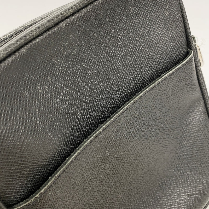 【6gd4426-k】ルイヴィトン ショルダーバッグ タイガ ディミトリ M32462 アルドワーズ【中古】メンズ