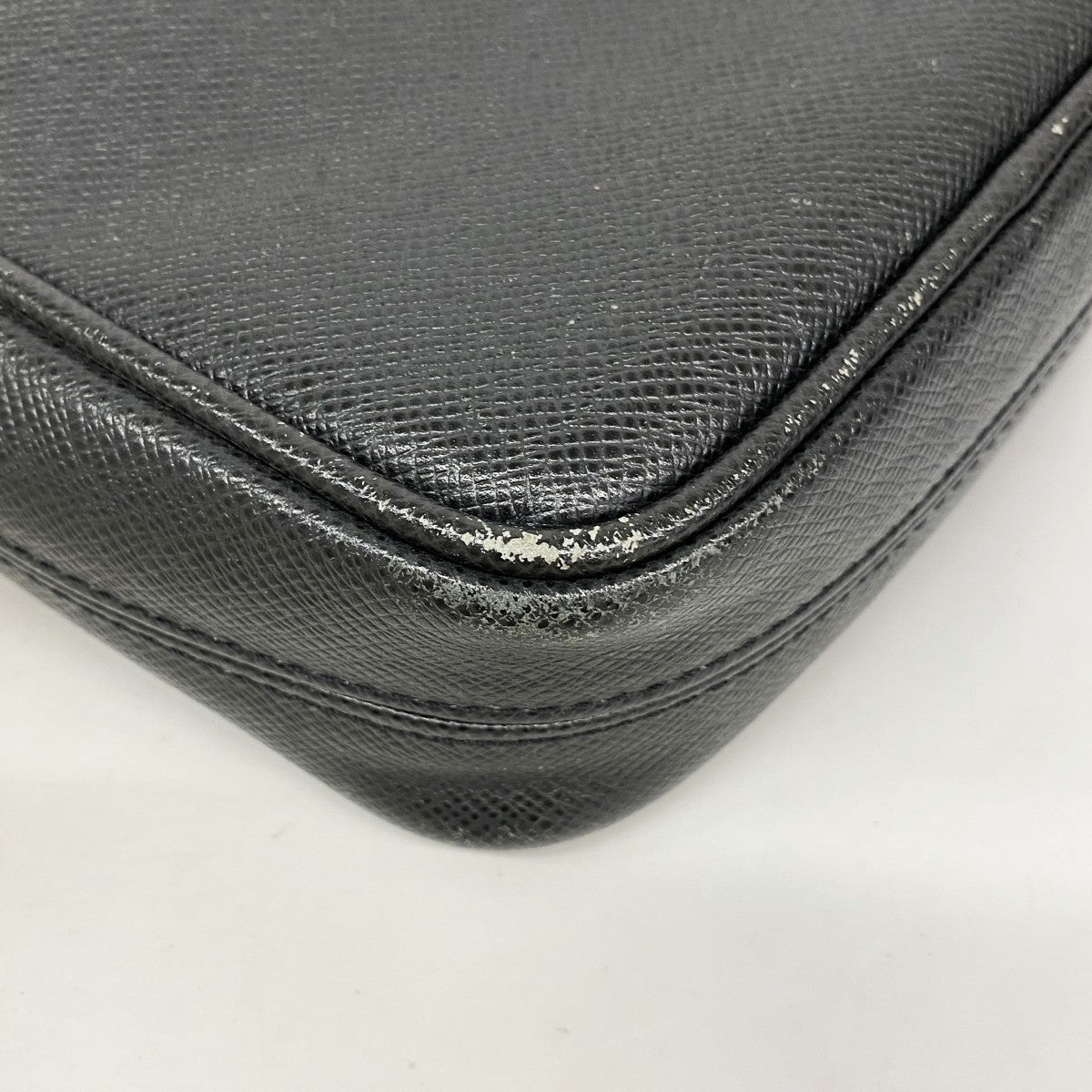 【6gd4426-k】ルイヴィトン ショルダーバッグ タイガ ディミトリ M32462 アルドワーズ【中古】メンズ