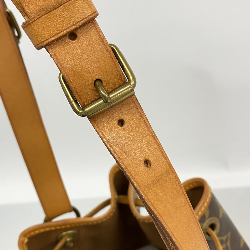 【6gd4438】ルイヴィトン ショルダーバッグ モノグラム プチノエ M42226 ブラウン【中古】レディース