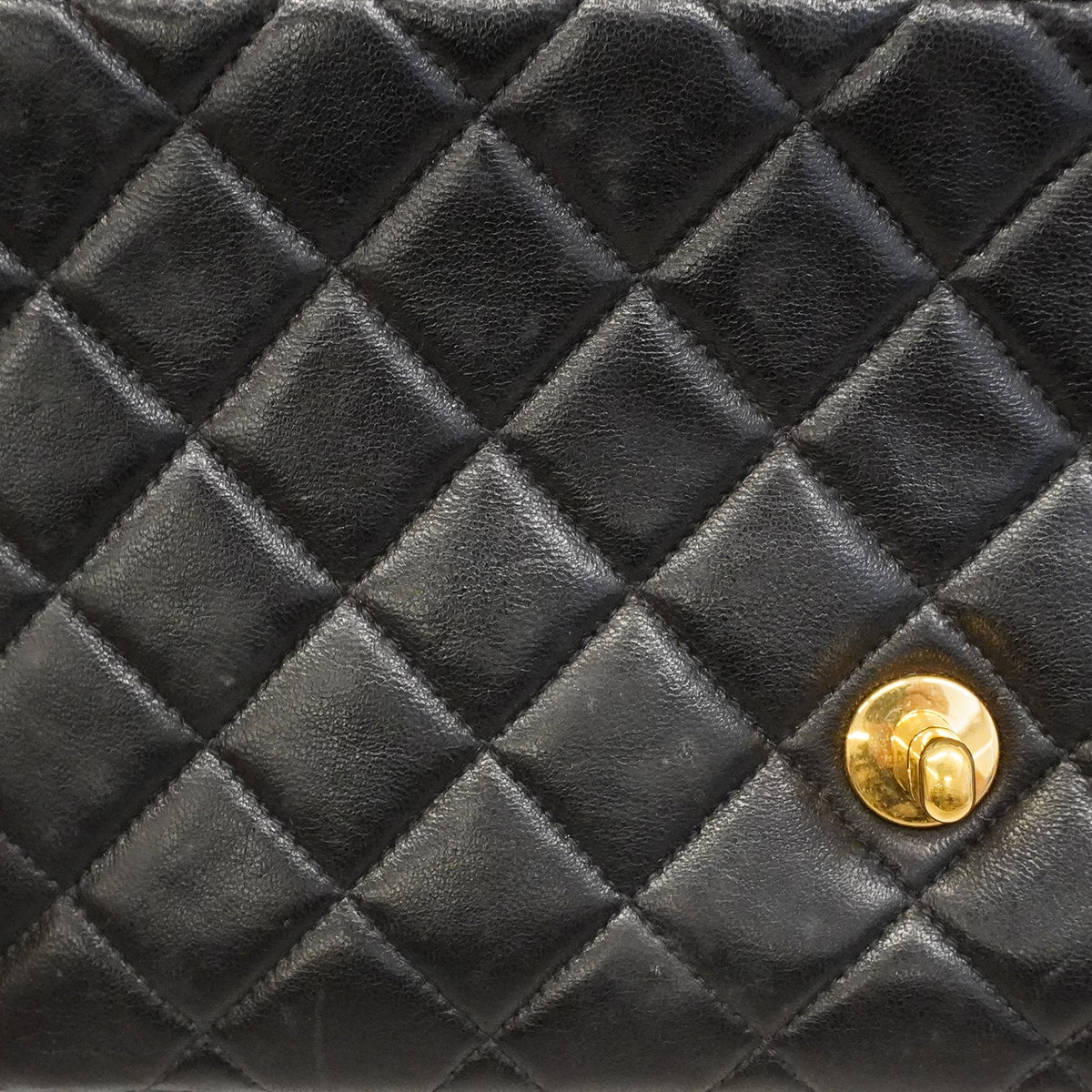 【6gd4446】シャネル リュック・デイパック マトラッセ ラムスキン ブラック ゴールド金具【中古】レディース