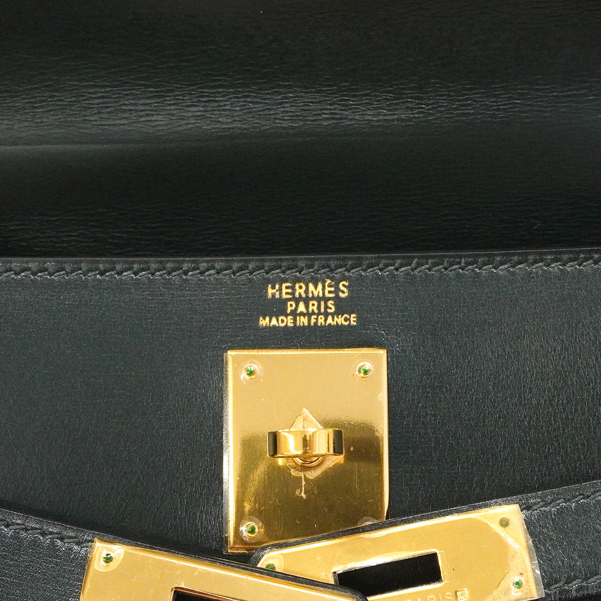 【6gd4449】エルメス ハンドバッグ ケリー32 ボックスカーフ ヴェール ゴールド金具 □D刻印 2wayバッグ【中古】レディース