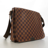【6gd4462-k】ルイヴィトン ショルダーバッグ ダミエ ディストリクトMM N41212 エベヌ【中古】メンズ