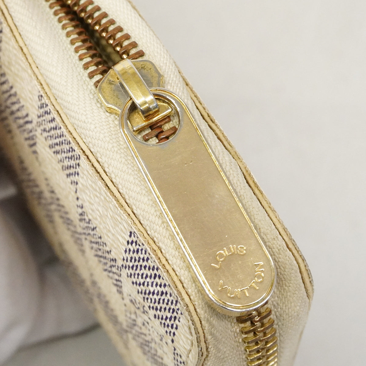 【6gd4463-k】ルイヴィトン 長財布 ダミエ・アズール ジッピーウォレット N60019 ホワイト【中古】レディース