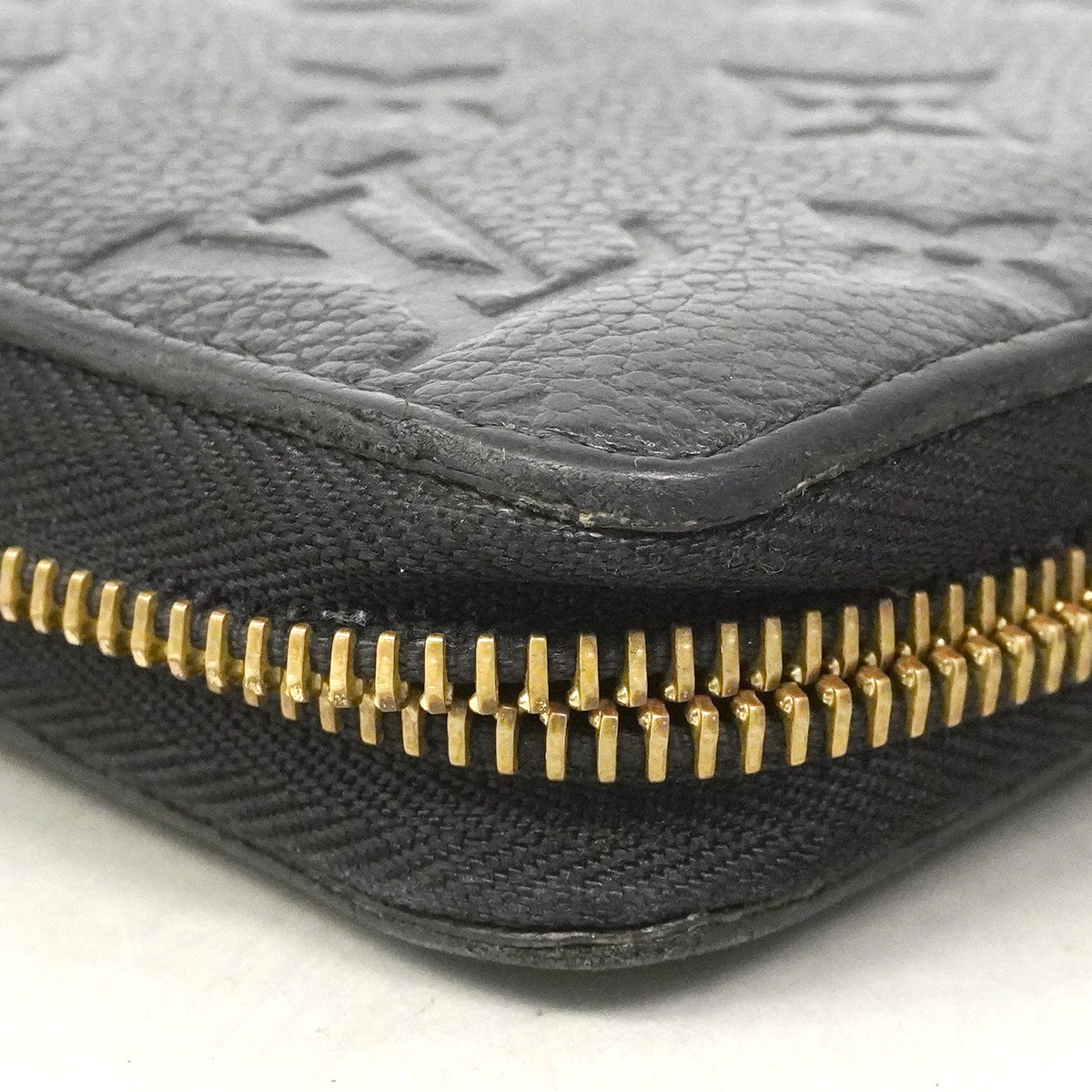 【6gd4465-k】ルイヴィトン 長財布 モノグラム・アンプラント ジッピーウォレット M61864 ノワール【中古】レディース