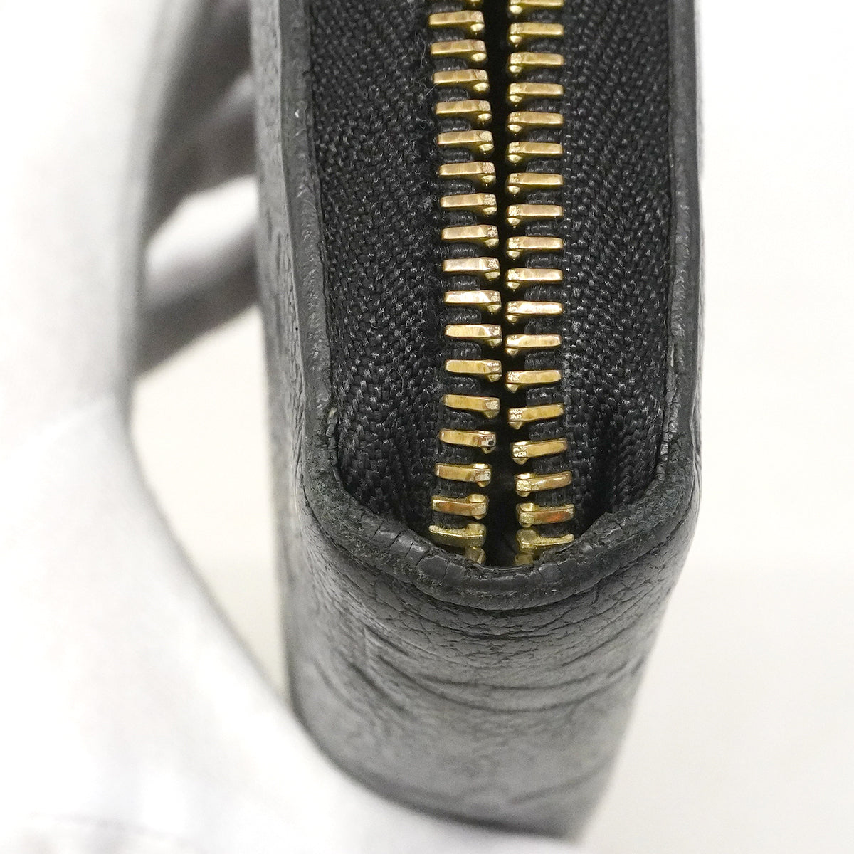 【6gd4465-k】ルイヴィトン 長財布 モノグラム・アンプラント ジッピーウォレット M61864 ノワール【中古】レディース