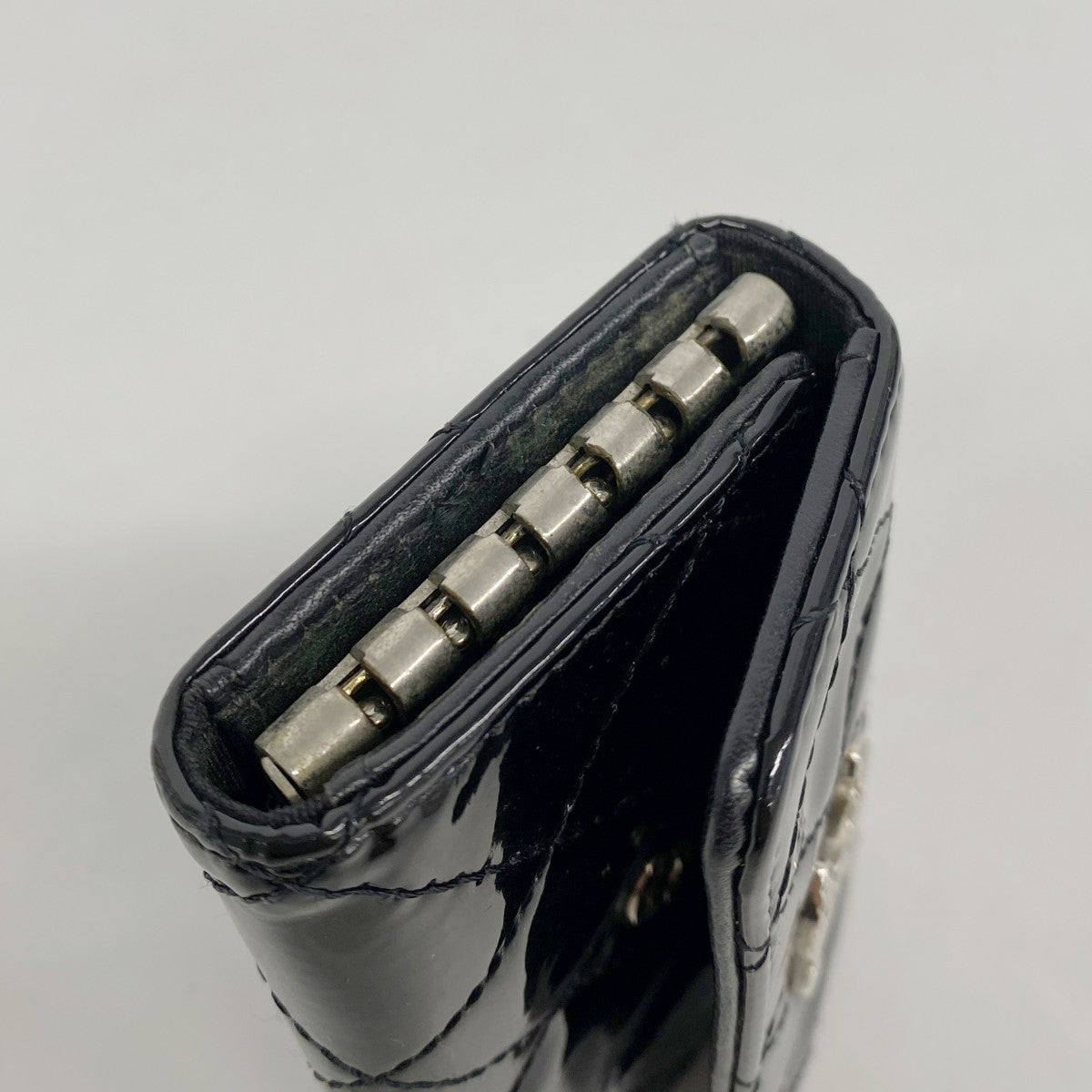 【6gd4474-k】シャネル キーケース ブリリアント パテントレザー ブラック シルバー金具【中古】レディース
