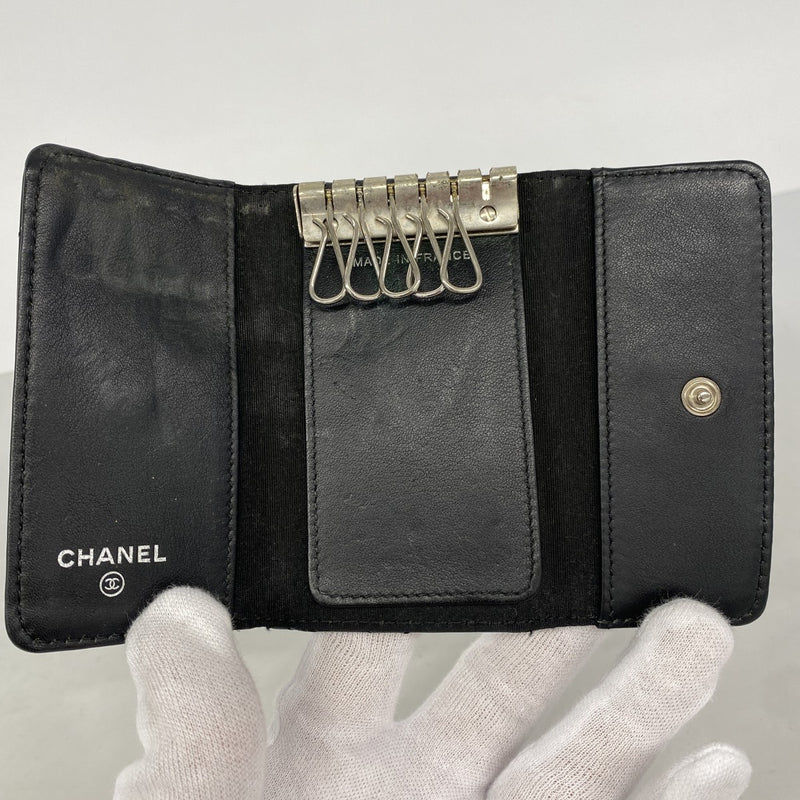 【6gd4474-k】シャネル キーケース ブリリアント パテントレザー ブラック シルバー金具【中古】レディース