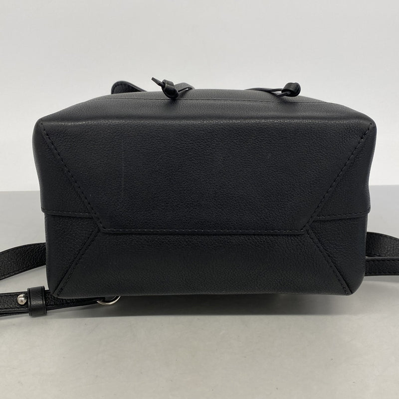 【6gd4503-k】ルイヴィトン リュック・デイパック ロックミーバックパック M41815 ノワール【中古】レディース