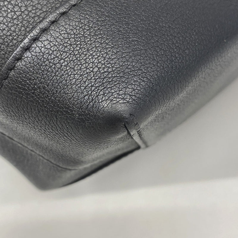 【6gd4503-k】ルイヴィトン リュック・デイパック ロックミーバックパック M41815 ノワール【中古】レディース