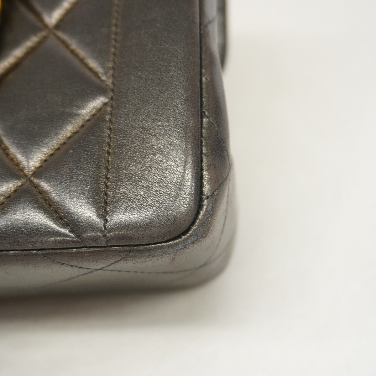 【6gd4524-k】シャネル ショルダーバッグ マトラッセ Wチェーン ラムスキン ブラック ゴールド金具【中古】レディース
