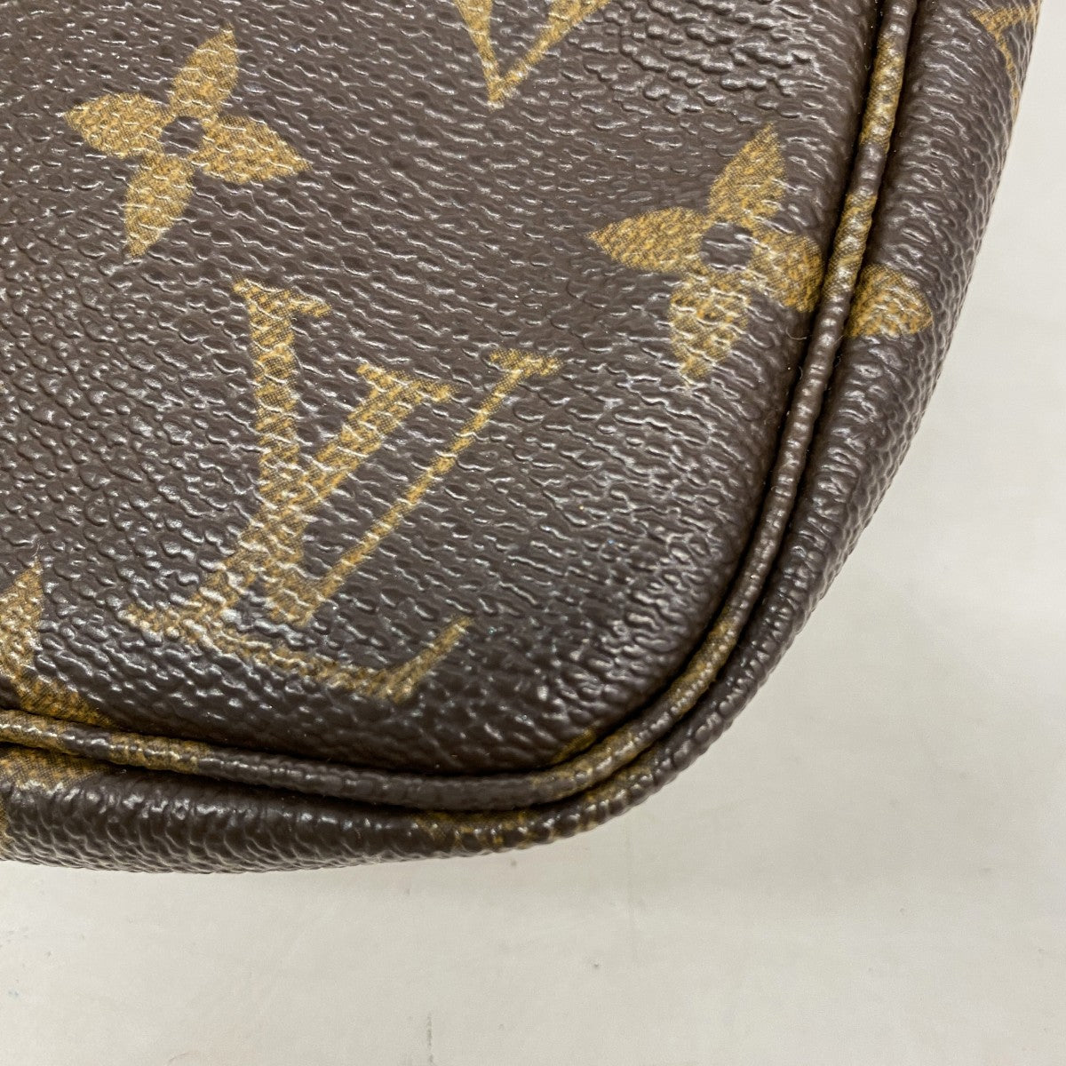 【6gd4552】ルイヴィトン ポーチ モノグラム ポシェットアクセソワール M51980 ブラウン【中古】レディース
