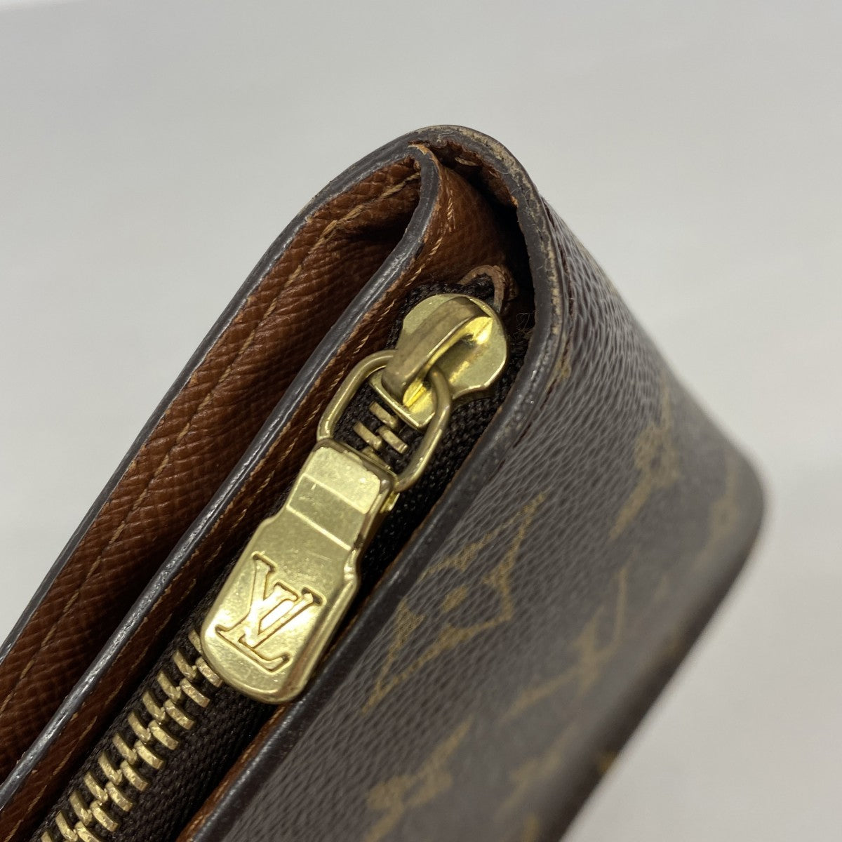 【6gd4614】ルイヴィトン 財布 モノグラム コンパクトジップ M61667 ブラウン【中古】レディース