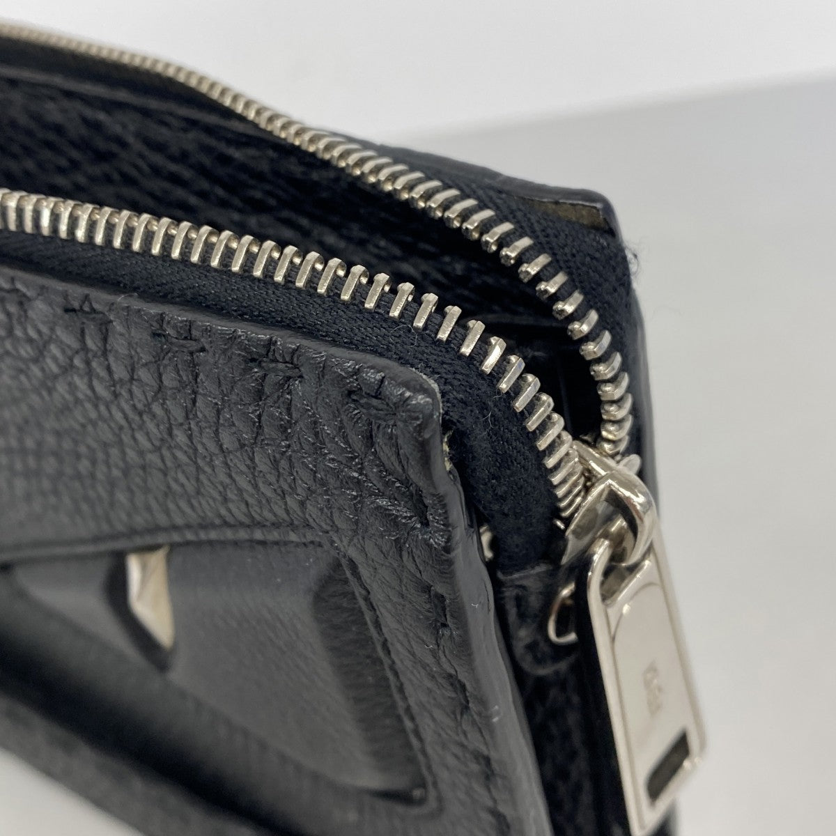 【6gd4616】フェンディ クラッチバッグ モンスター セレリア レザー ブラック シルバー金具【中古】メンズ