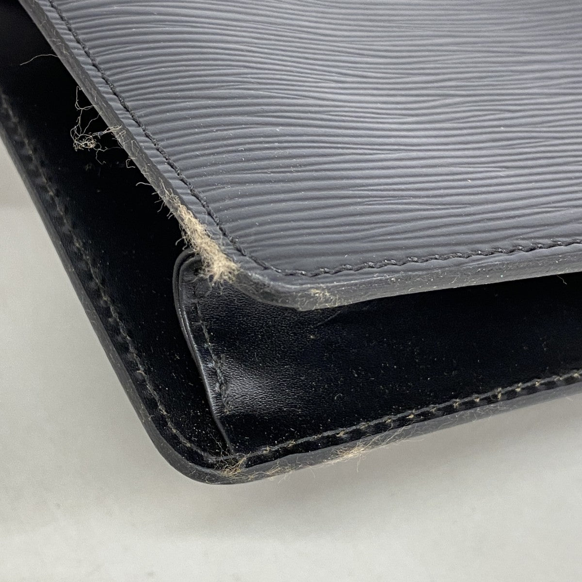 【6gd4672】ルイヴィトン クラッチバッグ エピ ポシェットオム M52522 ノワール【中古】メンズ