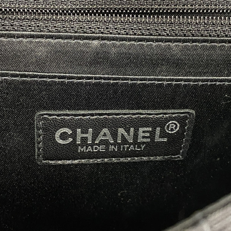 【6gd4715-k】シャネル ショルダーバッグ ニュートラベル ナイロン ブラック シルバー金具【中古】レディース
