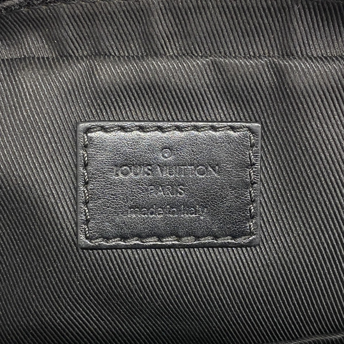 【6gd4721-k】ルイヴィトン ショルダーバッグ モノグラムシャドウ ダヌーブPM M43681 ブラック【中古】メンズ