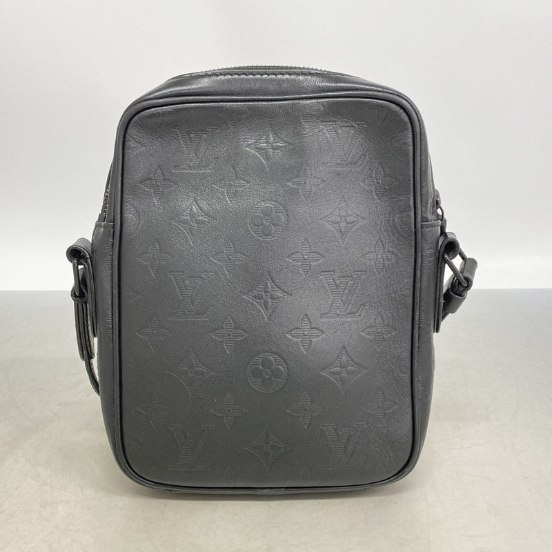 【6gd4721-k】ルイヴィトン ショルダーバッグ モノグラムシャドウ ダヌーブPM M43681 ブラック【中古】メンズ