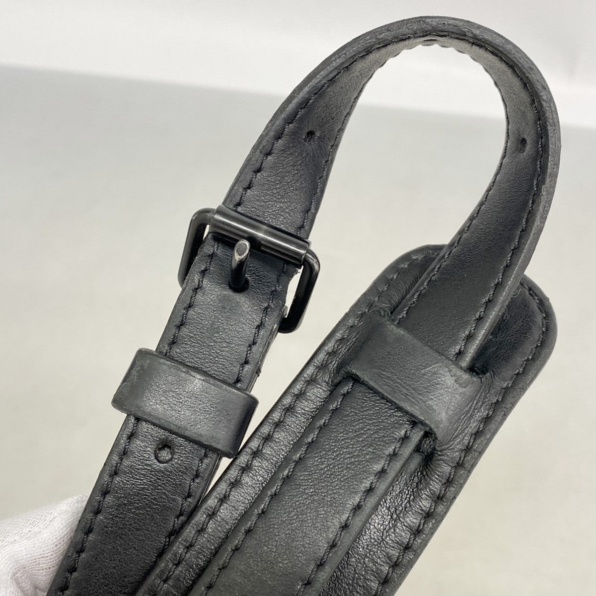 【6gd4721-k】ルイヴィトン ショルダーバッグ モノグラムシャドウ ダヌーブPM M43681 ブラック【中古】メンズ