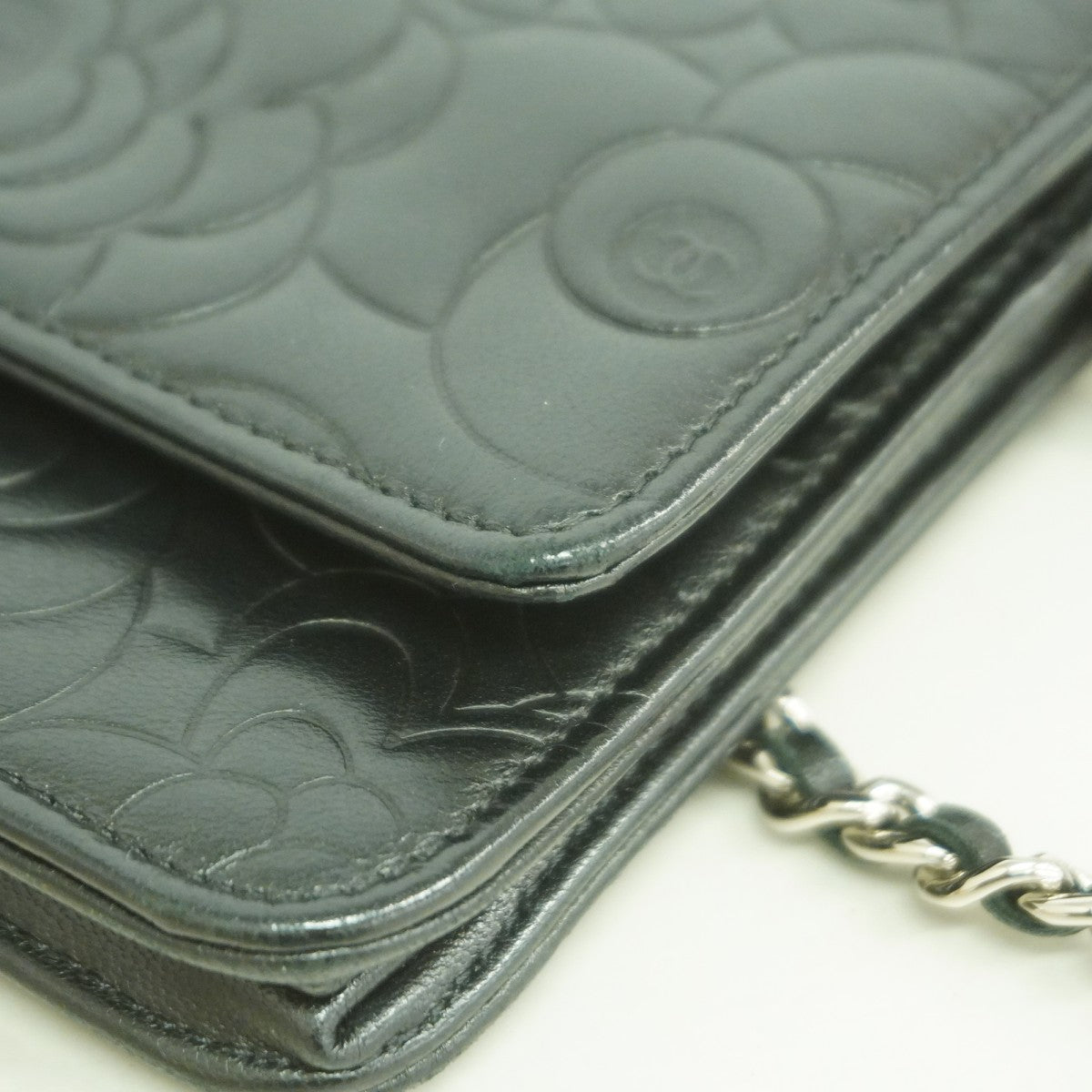 【6gd4731-k】シャネル ショルダーバッグ カメリア チェーンショルダー ラムスキン ブラック シルバー金具【中古】レディース