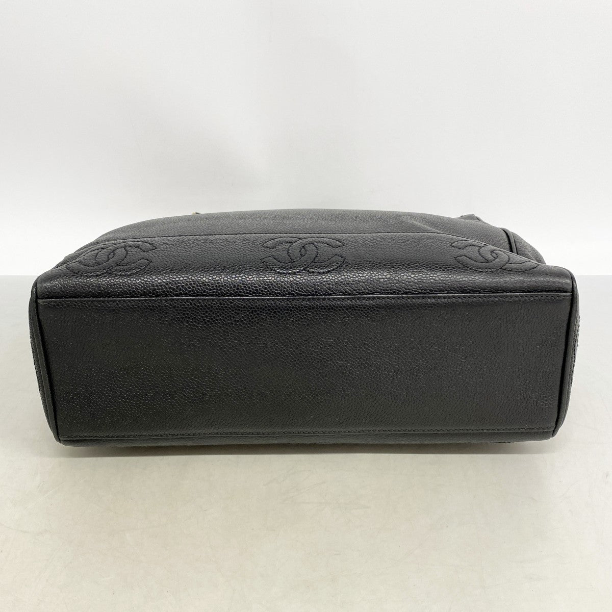 【6gd4735-k】シャネル ショルダーバッグ トリプルココ キャビアスキン ブラック ゴールド金具【中古】レディース