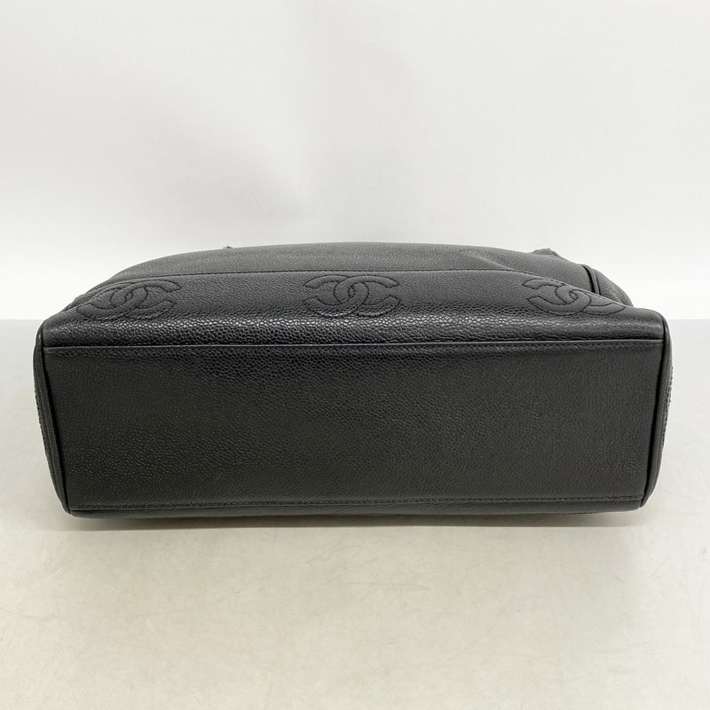 【6gd4735-k】シャネル ショルダーバッグ トリプルココ キャビアスキン ブラック ゴールド金具【中古】レディース