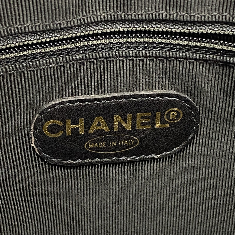 【6gd4735-k】シャネル ショルダーバッグ トリプルココ キャビアスキン ブラック ゴールド金具【中古】レディース