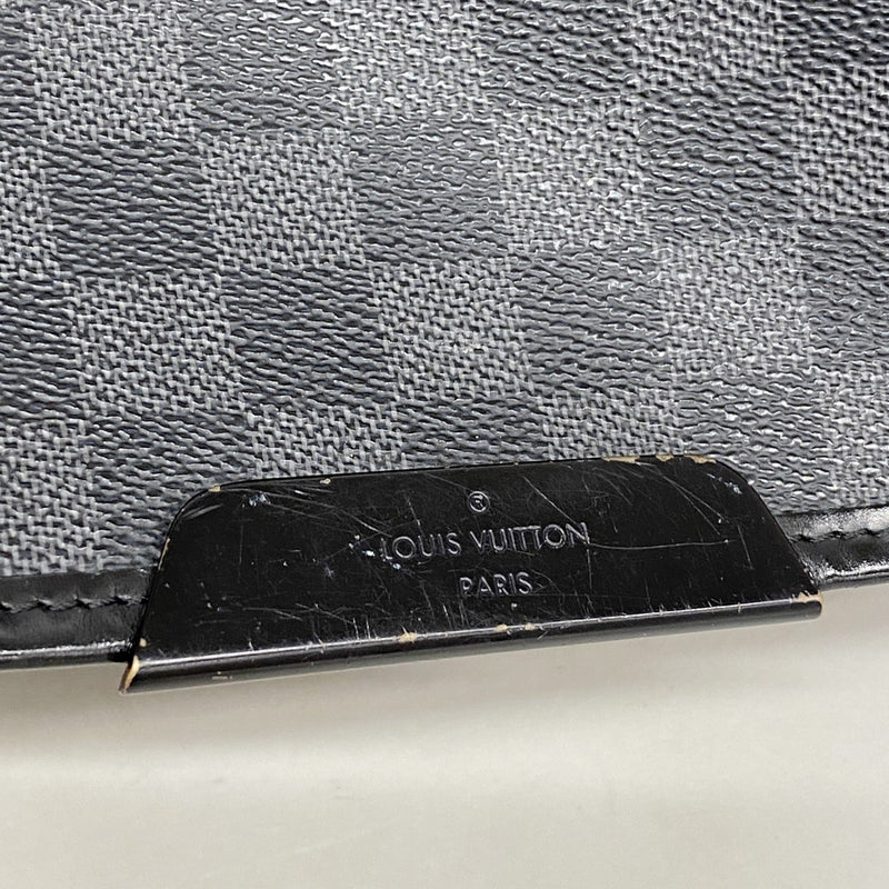 【6gd4742-k】ルイヴィトン ショルダーバッグ ダミエ・グラフィット ダニエルMM N58029 ブラック【中古】メンズ