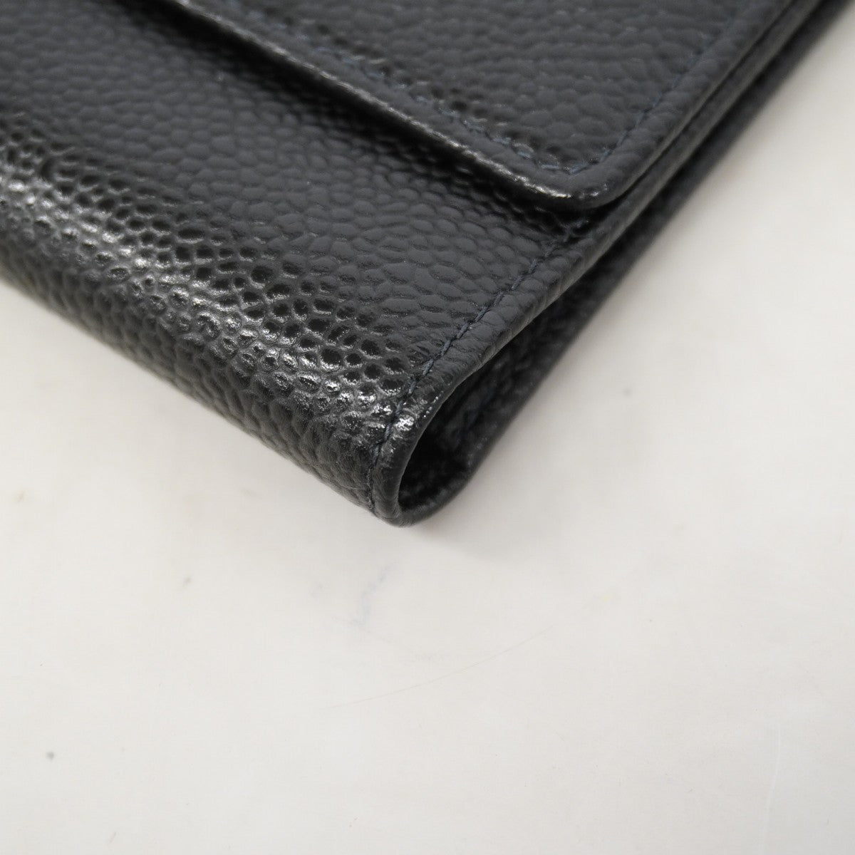 【6gd4748-k】シャネル 三つ折り財布 キャビアスキン ブラック ゴールド金具【中古】レディース