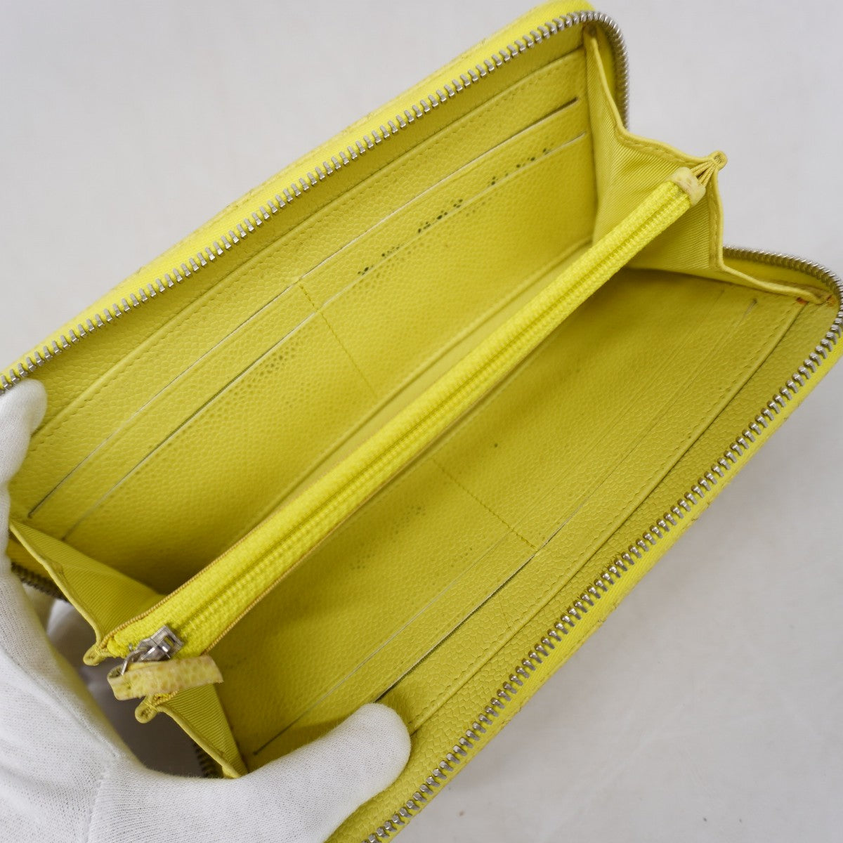 【6gd4750-k】シャネル 長財布 マトラッセ キャビアスキン イエロー シルバー金具【中古】レディース