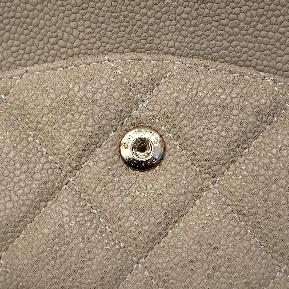 【6gd4817】シャネル ショルダーバッグ デカマトラッセ Wフラップ Wチェーン キャビアスキン グレー シルバー金具【中古】レディース