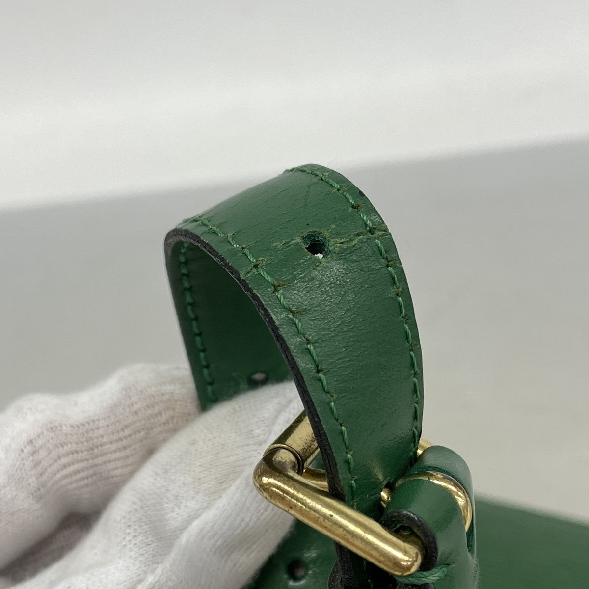 【6gd4827-k】ルイヴィトン ショルダーバッグ エピ カプチン M52344 ボルネオグリーン【中古】レディース