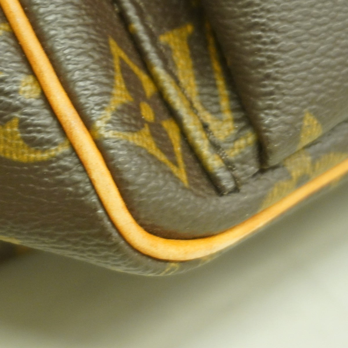 【6gd4835】ルイヴィトン ショルダーバッグ モノグラム ヴィバシテPM M51165 ブラウン【中古】レディース