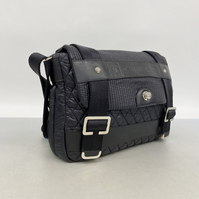 【6gd4848】シャネル ショルダーバッグ スポーツ ナイロン ブラック シルバー金具【中古】レディース