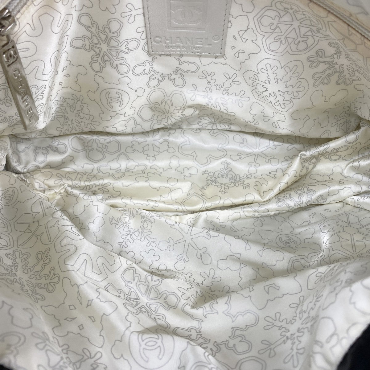 【6gd4848】シャネル ショルダーバッグ スポーツ ナイロン ブラック シルバー金具【中古】レディース