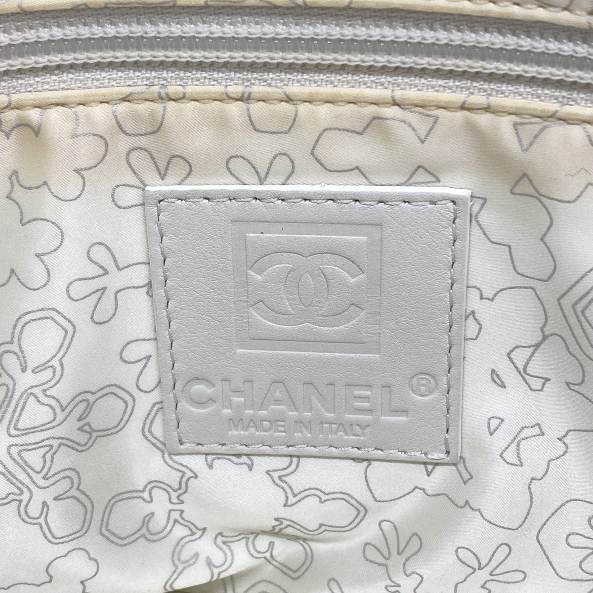 【6gd4848】シャネル ショルダーバッグ スポーツ ナイロン ブラック シルバー金具【中古】レディース