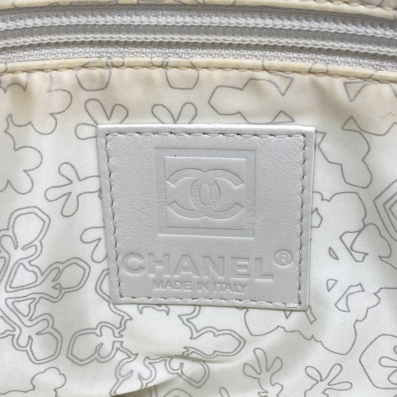 【6gd4848】シャネル ショルダーバッグ スポーツ ナイロン ブラック シルバー金具【中古】レディース