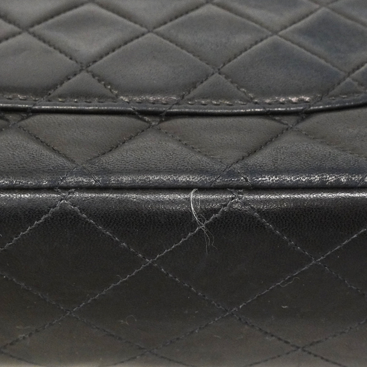 【6gd4853】シャネル ショルダーバッグ マトラッセ Wフラップ Wチェーン ラムスキン ブラック ゴールド金具【中古】レディース