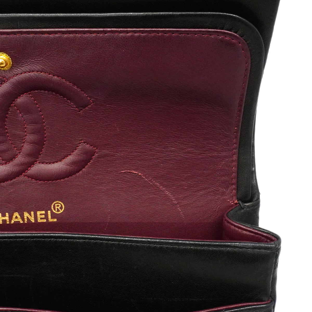 【6gd4853】シャネル ショルダーバッグ マトラッセ Wフラップ Wチェーン ラムスキン ブラック ゴールド金具【中古】レディース