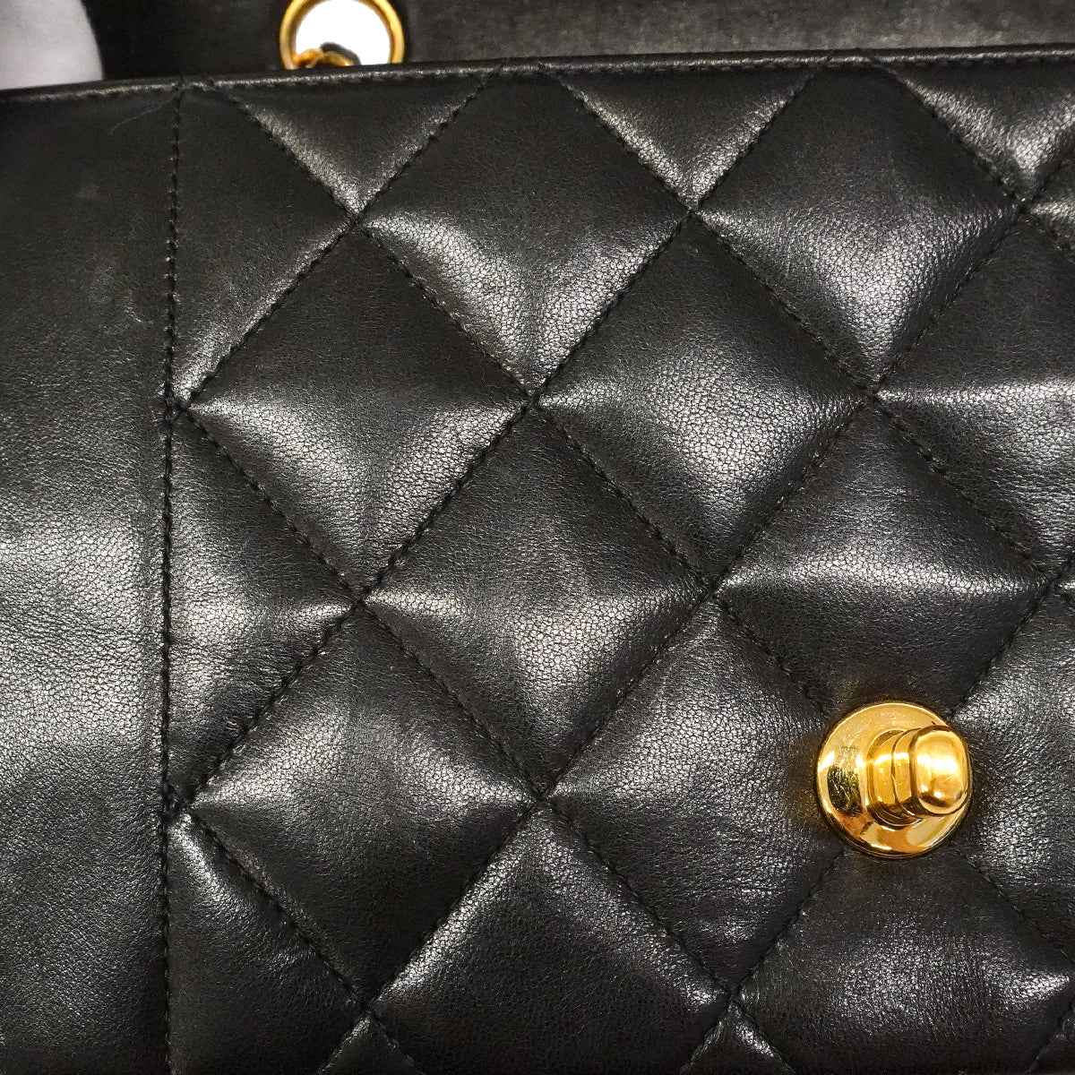 【6gd4854】シャネル ショルダーバッグ ダイアナ チェーンショルダー ラムスキン ブラック ゴールド金具【中古】レディース