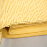 【6gd4899-k】ルイヴィトン ショルダーバッグ エピ オンフルール M5273A ヴァニラ【中古】レディース
