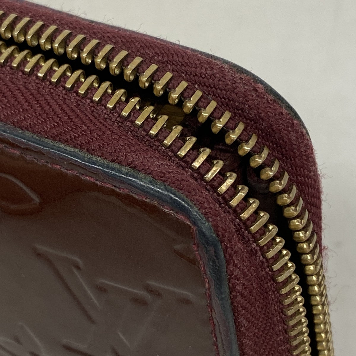 【6gd4906】ルイヴィトン 長財布 ヴェルニ ジッピーウォレット M91536 ルージュフォーヴィスト【中古】レディース