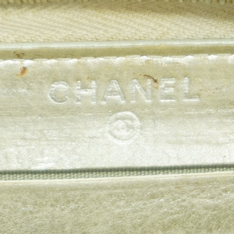 【6gd4932-k】シャネル 財布 レザー シルバー シルバー金具【中古】レディース