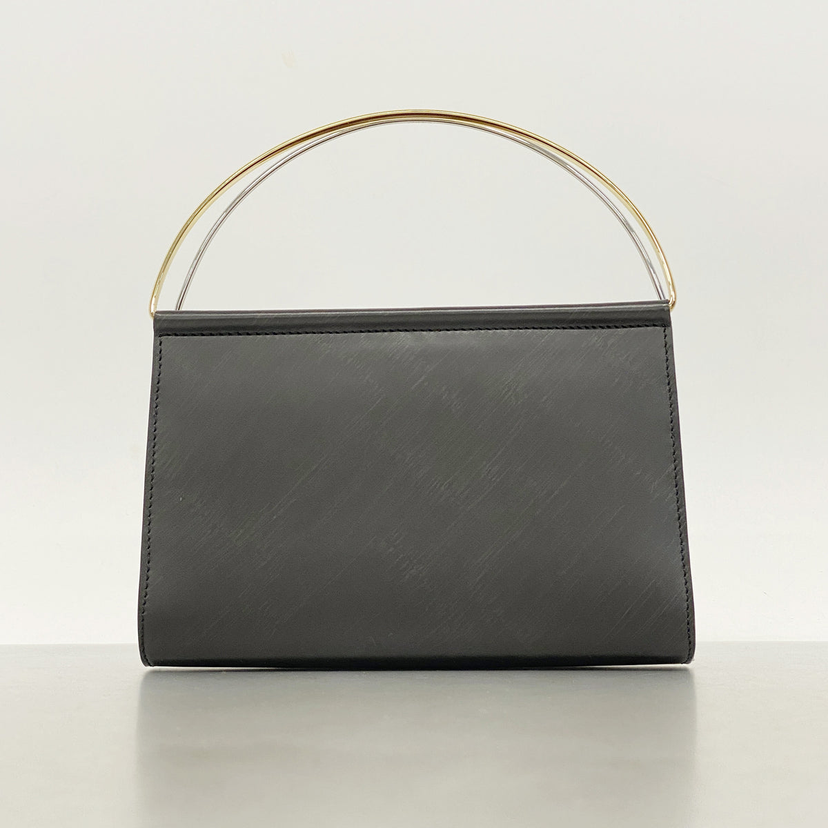 【6gd4940】カルティエ ハンドバッグ トリニティ レザー ブラック ゴールド/シルバー金具【中古】レディース