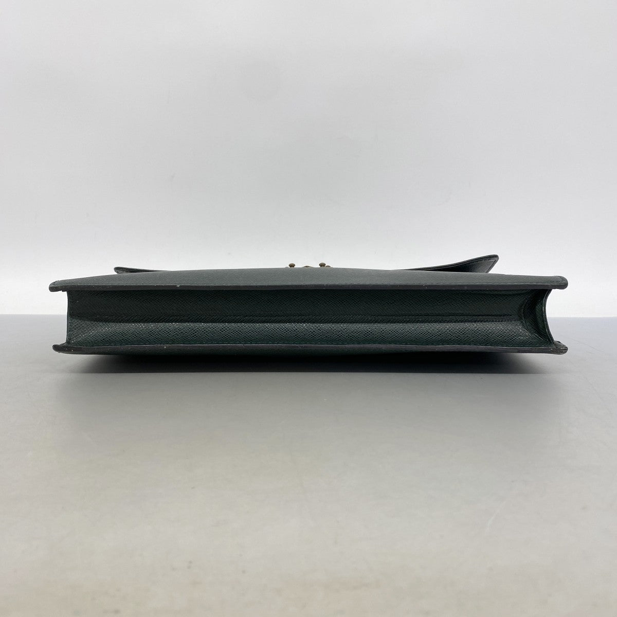 【6gd4951】ルイヴィトン ブリーフケース タイガ セルヴィエットクラド M30074 エピセア【中古】レディース