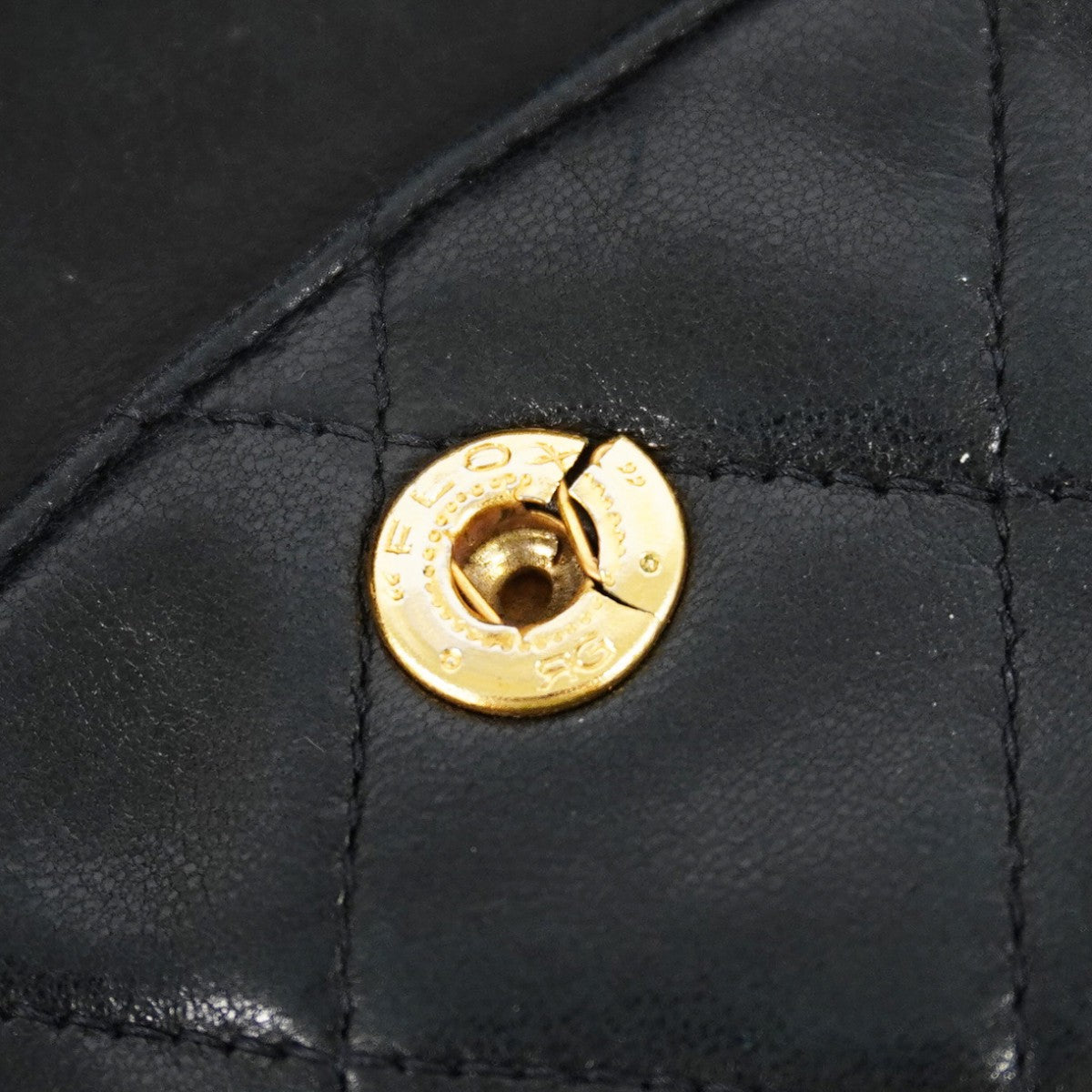【6gd4958】シャネル ショルダーバッグ マトラッセ Wフラップ Wチェーン ラムスキン ブラック ゴールド金具【中古】レディース