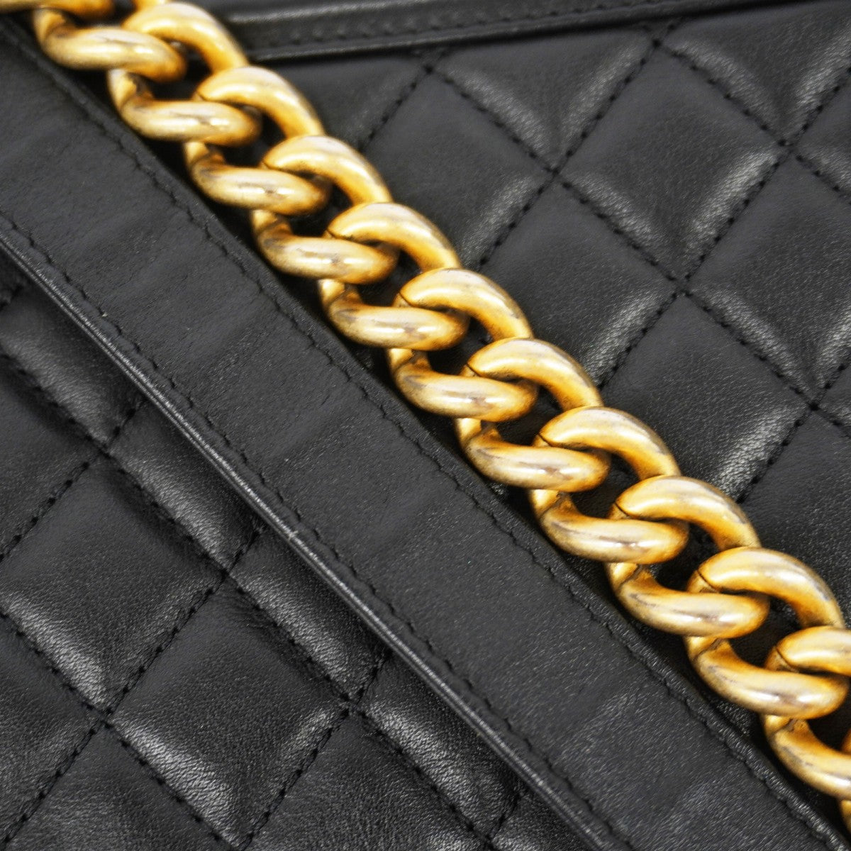 【6gd5001】シャネル ショルダーバッグ ボーイシャネル チェーンショルダー ラムスキン ブラック ゴールド金具【中古】レディース