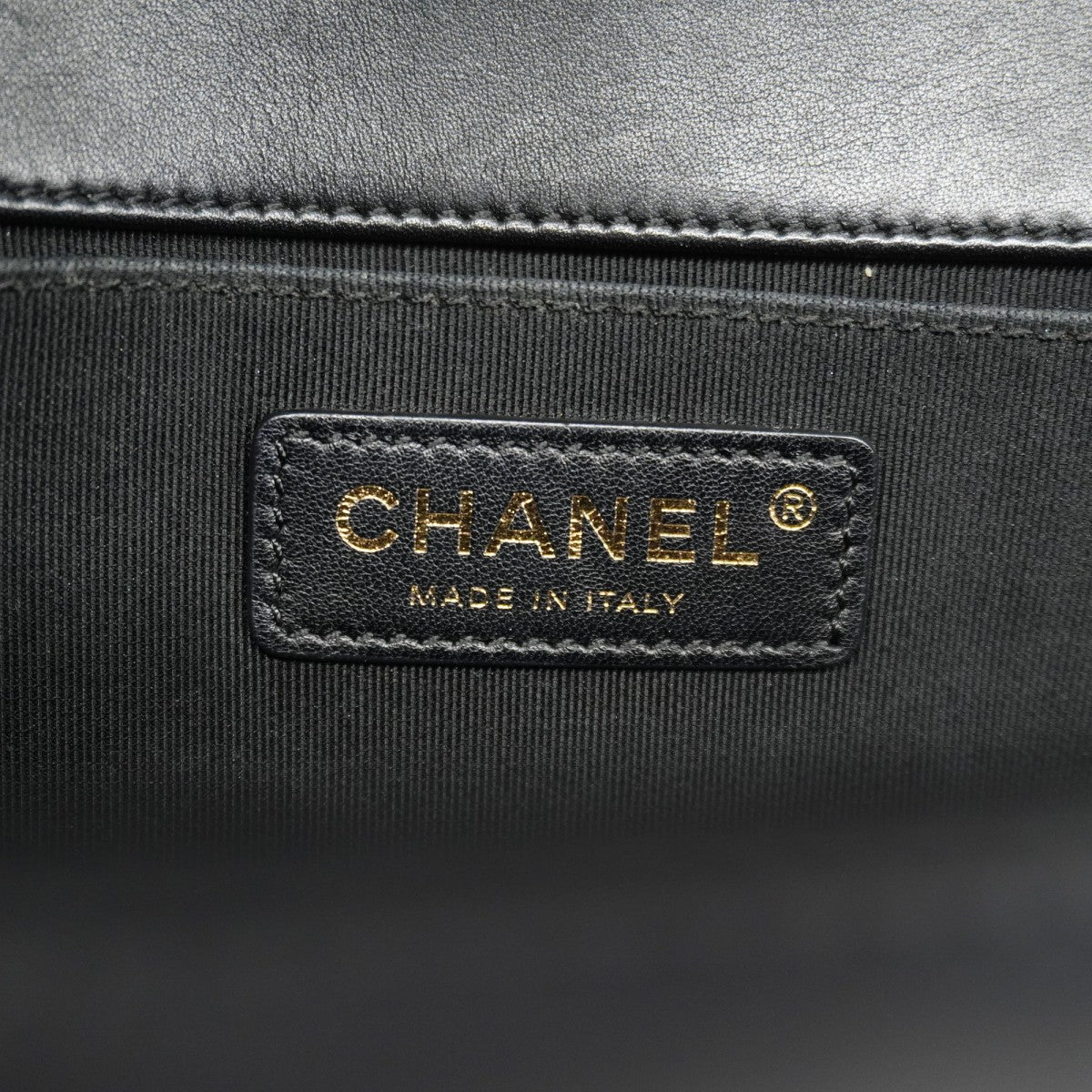 【6gd5001】シャネル ショルダーバッグ ボーイシャネル チェーンショルダー ラムスキン ブラック ゴールド金具【中古】レディース
